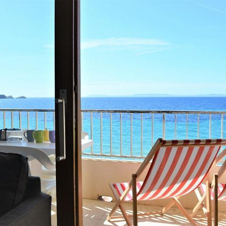 Studio Sur Plage Cavaliere Avec Terrasse, 1Er Etage, 2 Couchages - Fr-1-251-80 Le Lavandou Buitenkant foto